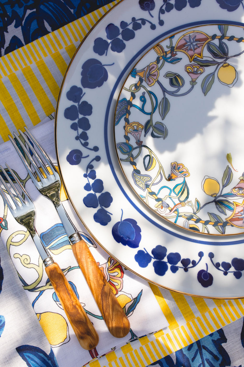 Wildbird Blu Charger Plate