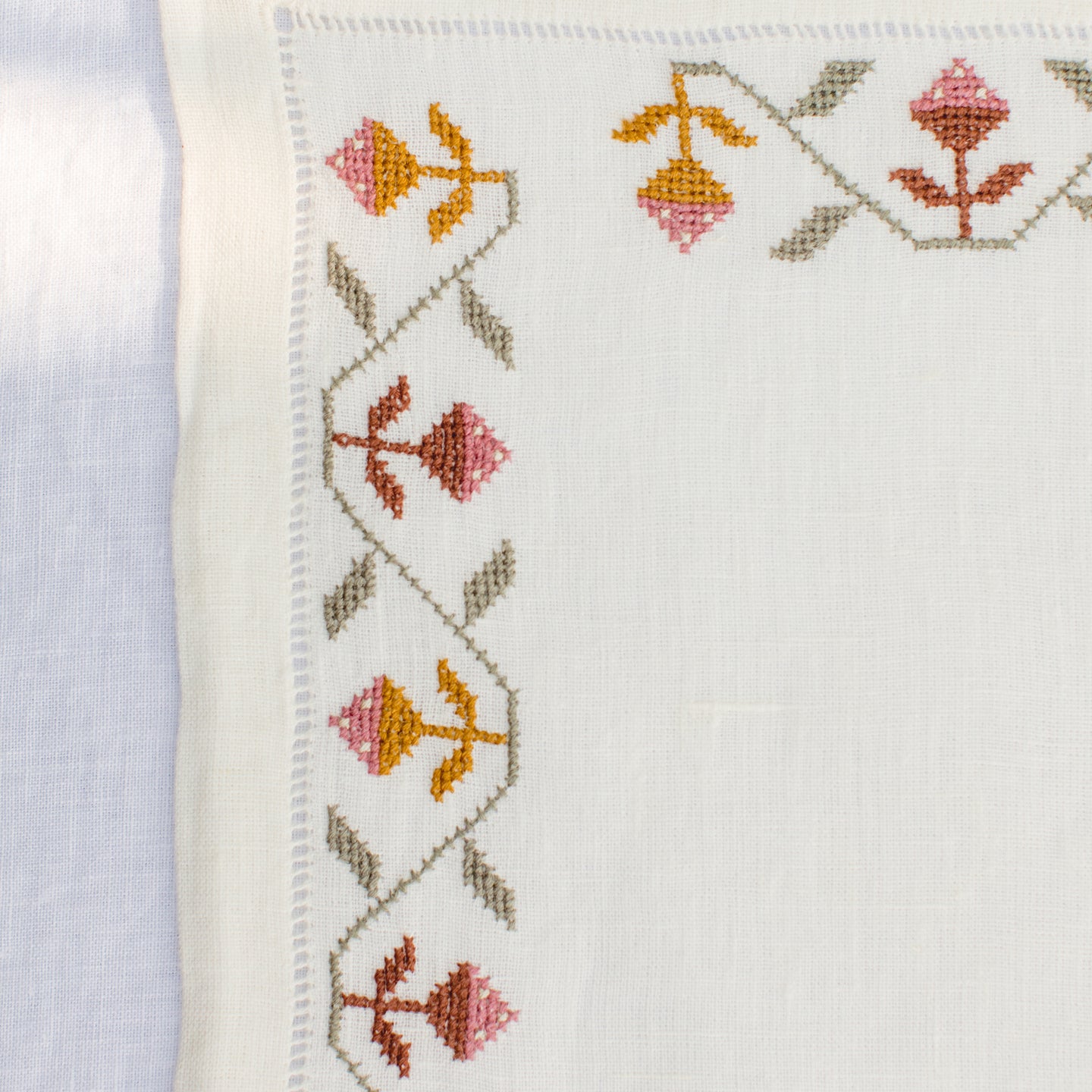 Rose Bud Placemat, Set of 2
